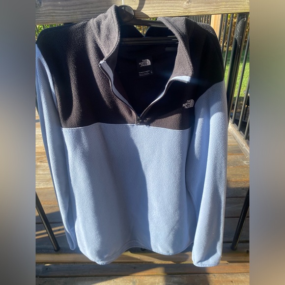 North face vest - Picture 2 of 4